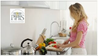 Live-in Housekeeper Cook, Surrey, 50.000 - 80.000 GBP Gross/Year, PHS Job 2111