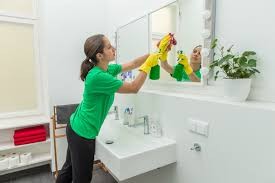 PHS Job 468, Housekeeper Cook, Live Out, Full Time, Temporary, Wimbledon, Salary 3000 GBP / Month GROSS